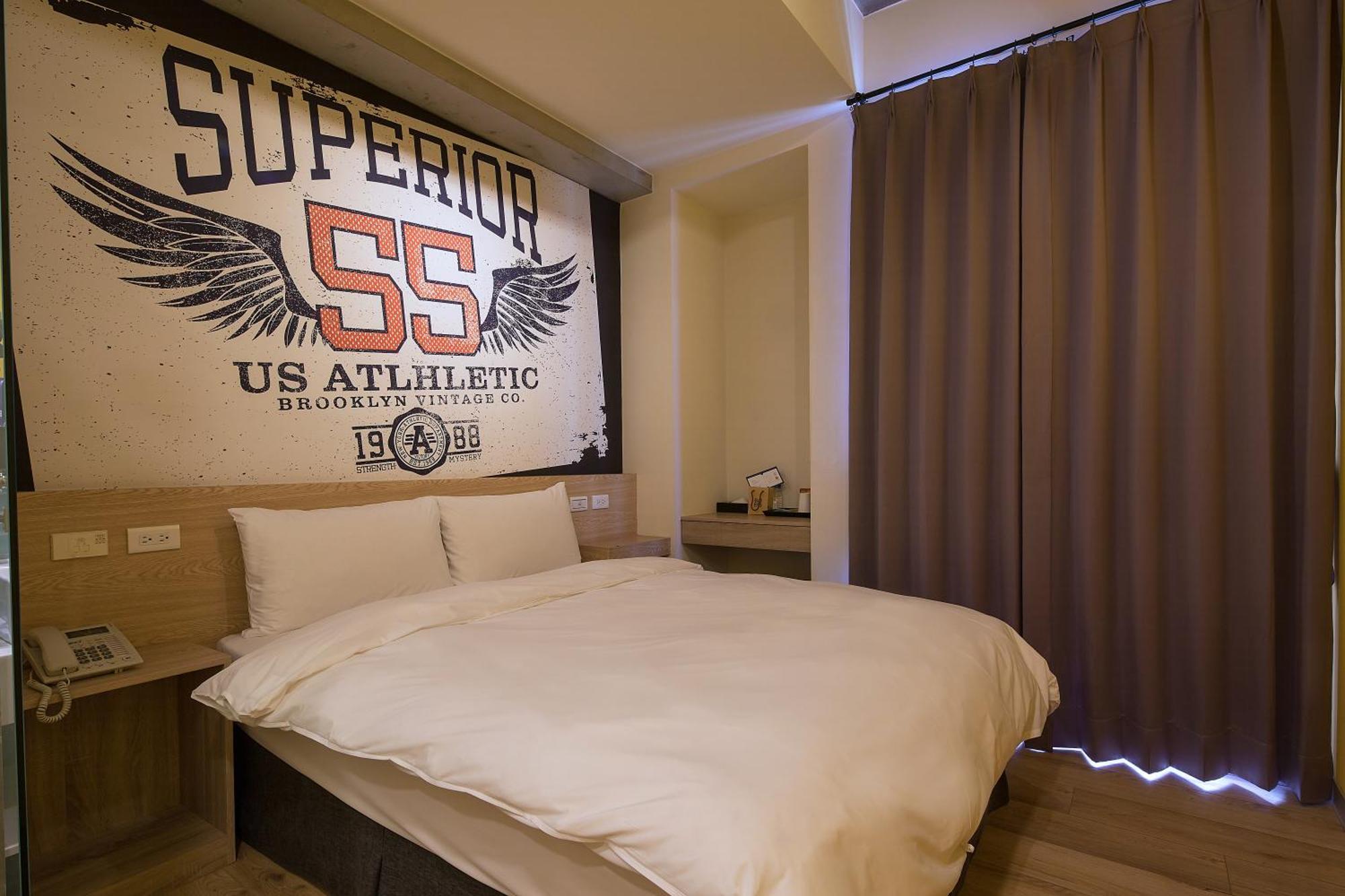 Check Inn Express Taichung Yizhong Bagian luar foto