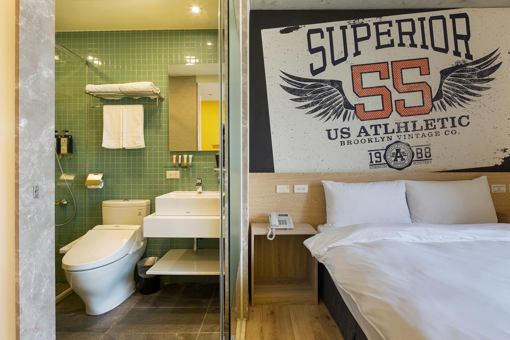 Check Inn Express Taichung Yizhong Bagian luar foto