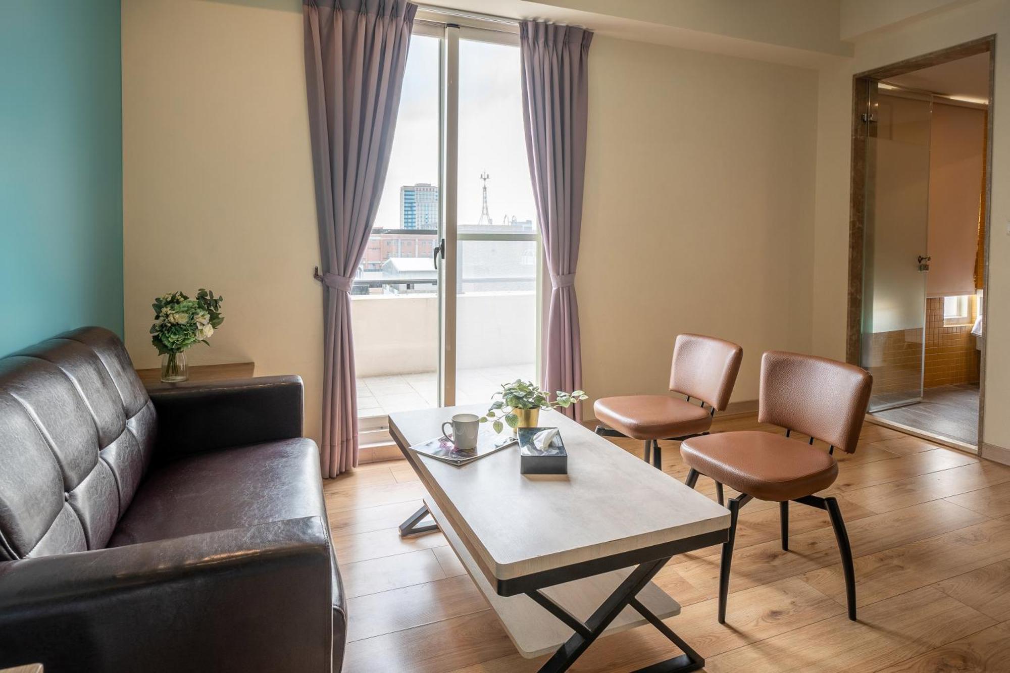 Check Inn Express Taichung Yizhong Bagian luar foto