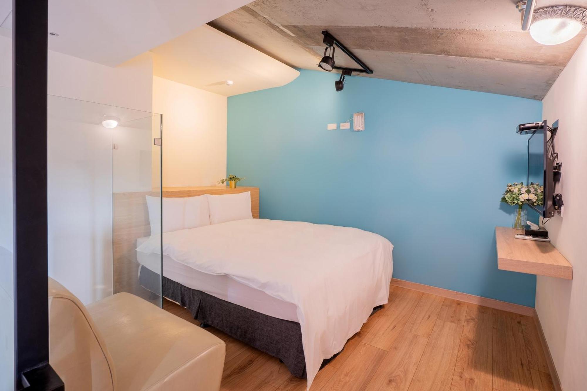 Check Inn Express Taichung Yizhong Bagian luar foto