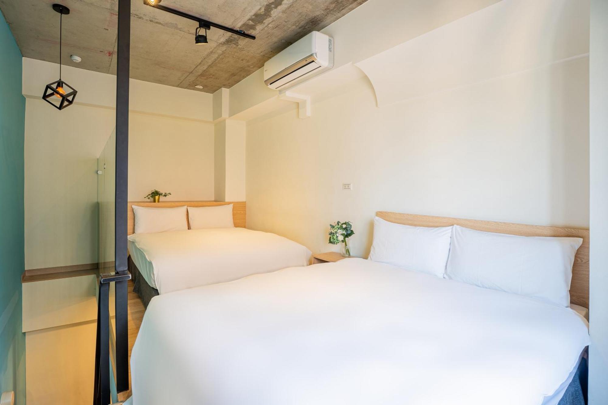 Check Inn Express Taichung Yizhong Bagian luar foto