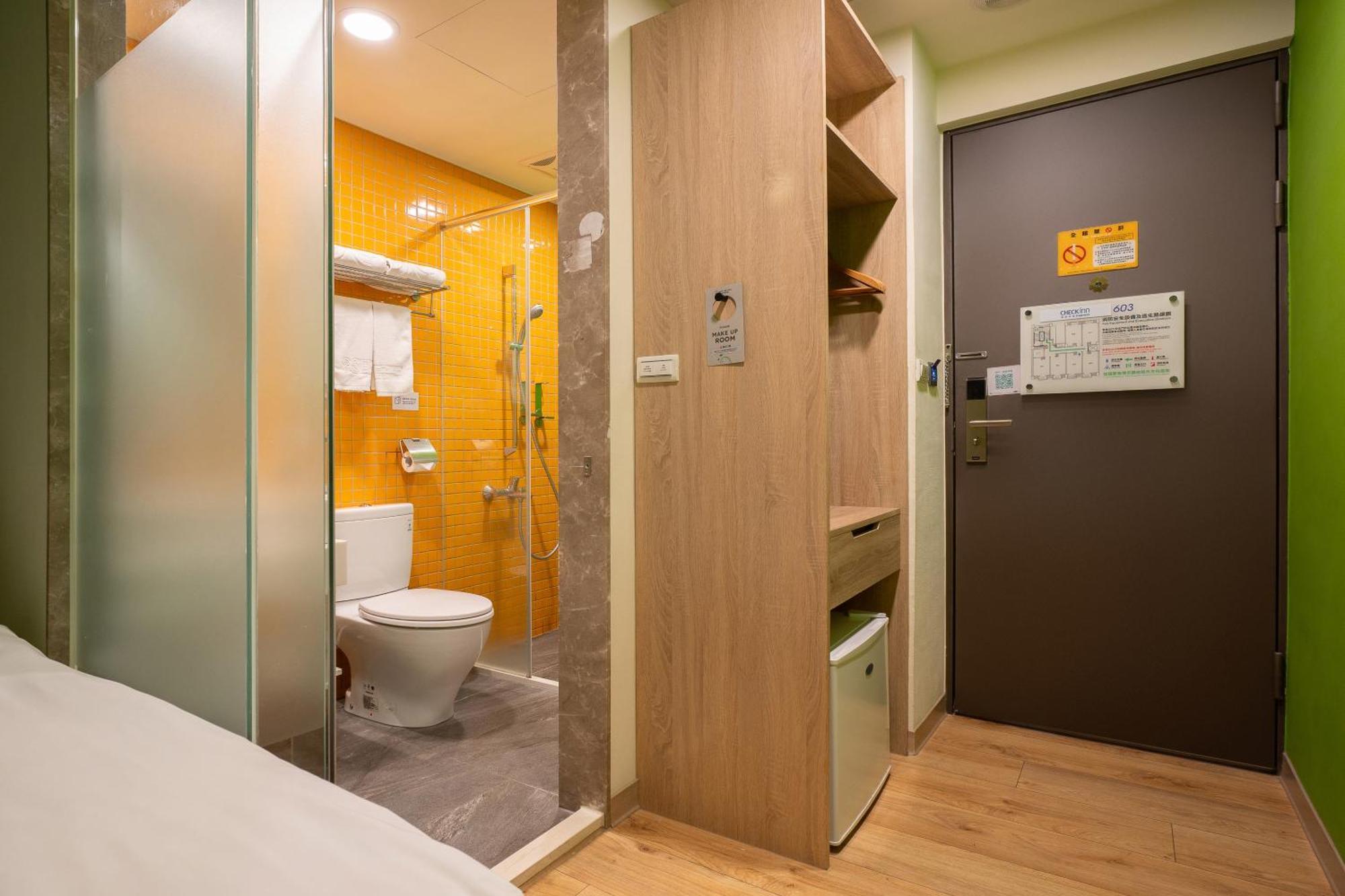 Check Inn Express Taichung Yizhong Bagian luar foto